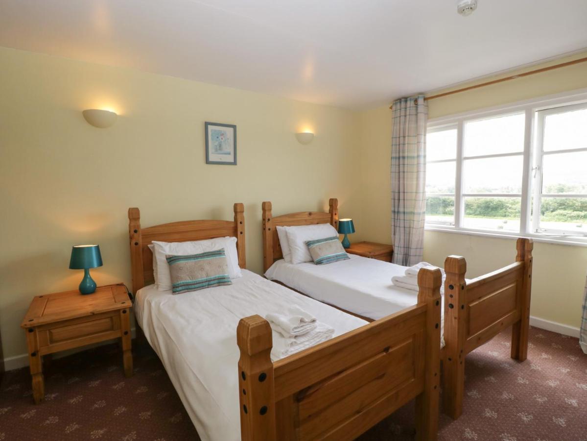 Wheelbarrow Cottage Stoke Prior  Экстерьер фото